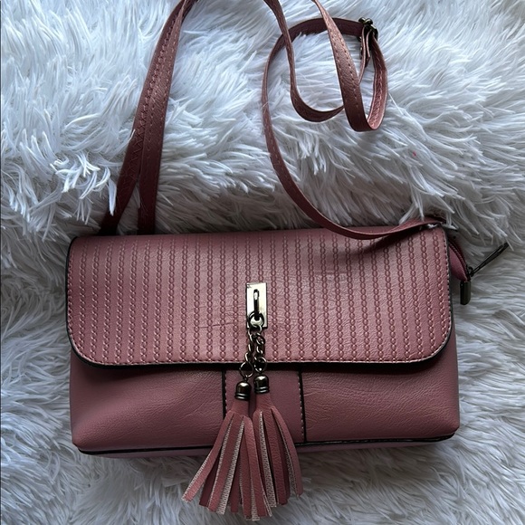 Chic Pink Textured Crossbody Bag with Tassel - Picture 12 of 12